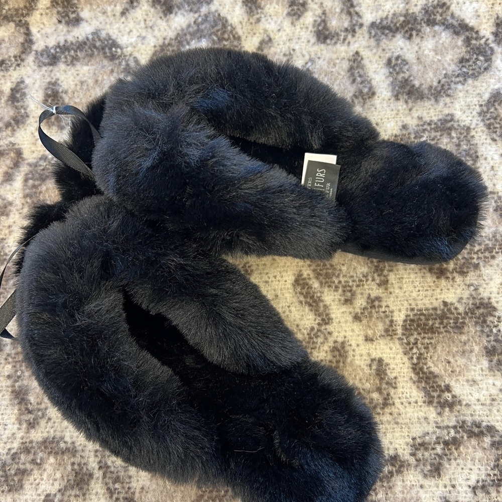 NWT Black Faux Fur Slippers